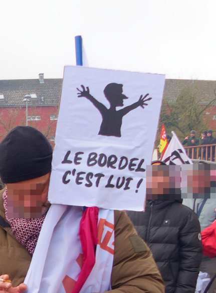 Pancarte « LE BORDEL C'EST LUI ! », Belfort (90), 31 janvier 2023