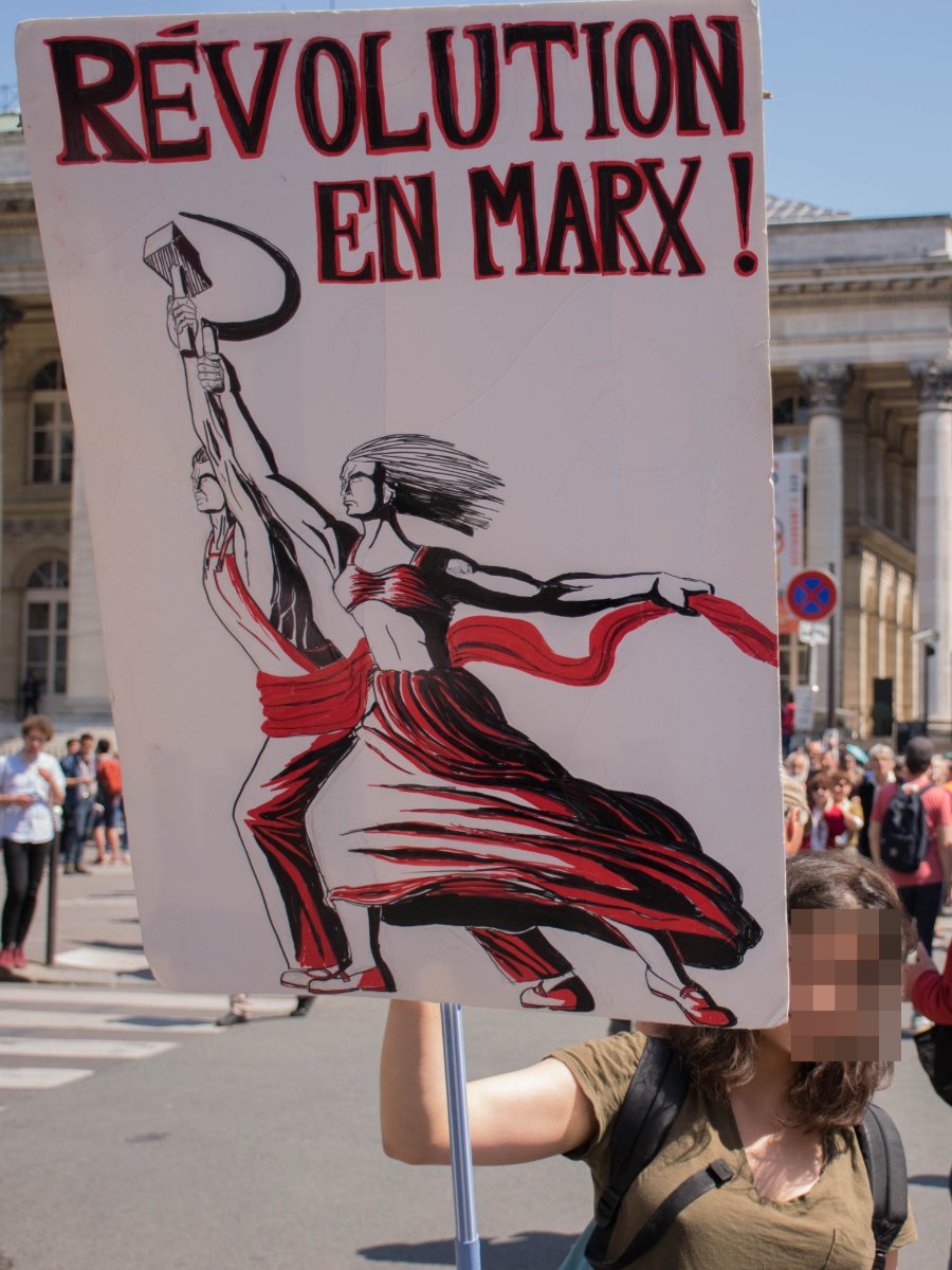 Pancarte « RÉVOLUTION EN MARX ! », Paris (75), 5 mai 2018