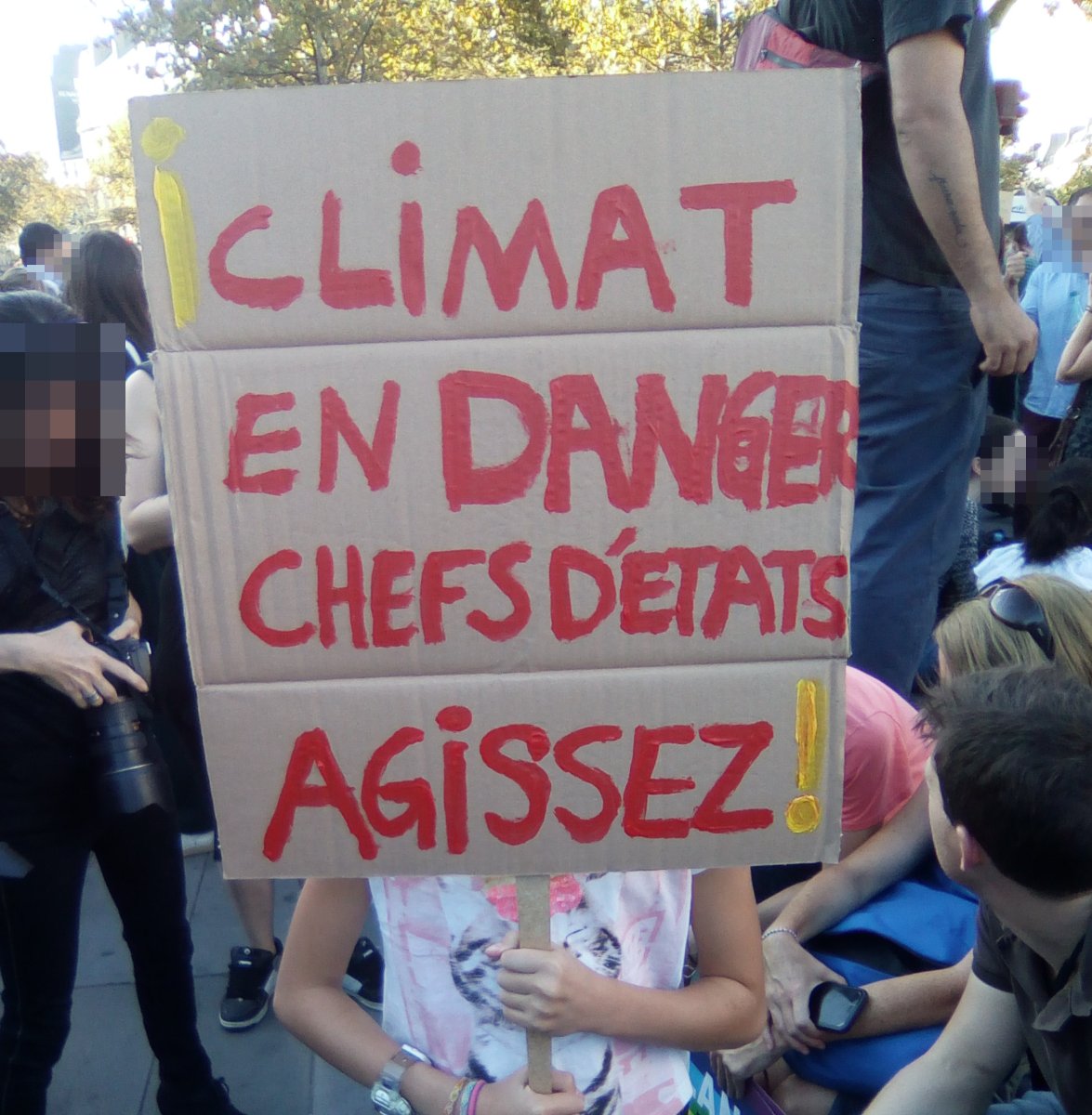 Pancarte « !CLIMAT EN DANGER CHEFS DÉTATS AGISSEZ! », Paris (75), 13 octobre 2018