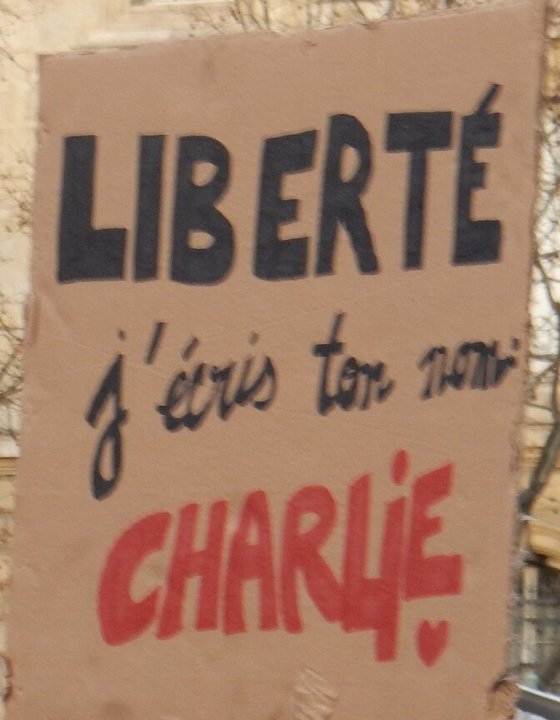 Pancarte « LIBERTÉ j'écris ton nom CHARLIE », Paris (75), 11 janvier 2015