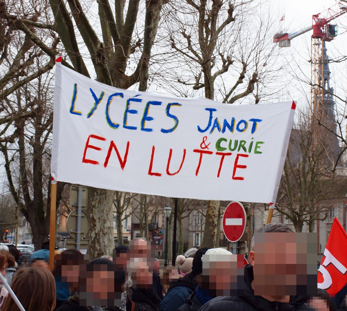 Pancarte « LYCÉES JANOT & CURIE EN LUTTE », Sens (89), 31 janvier 2023