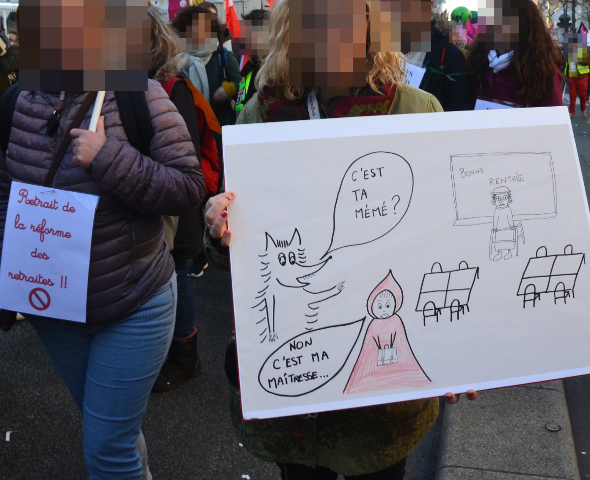 Pancarte « C'EST TA MÉMÉ ? NON C'EST MA MAÎTRESSE... BONNE RENTRÉE », Paris (75), 16 janvier 2020