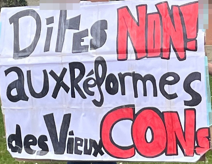 Pancarte « Dites NON ! aux Réformes des Vieux CONS », Bourg-en-Bresse (01), 1 mai 2023
