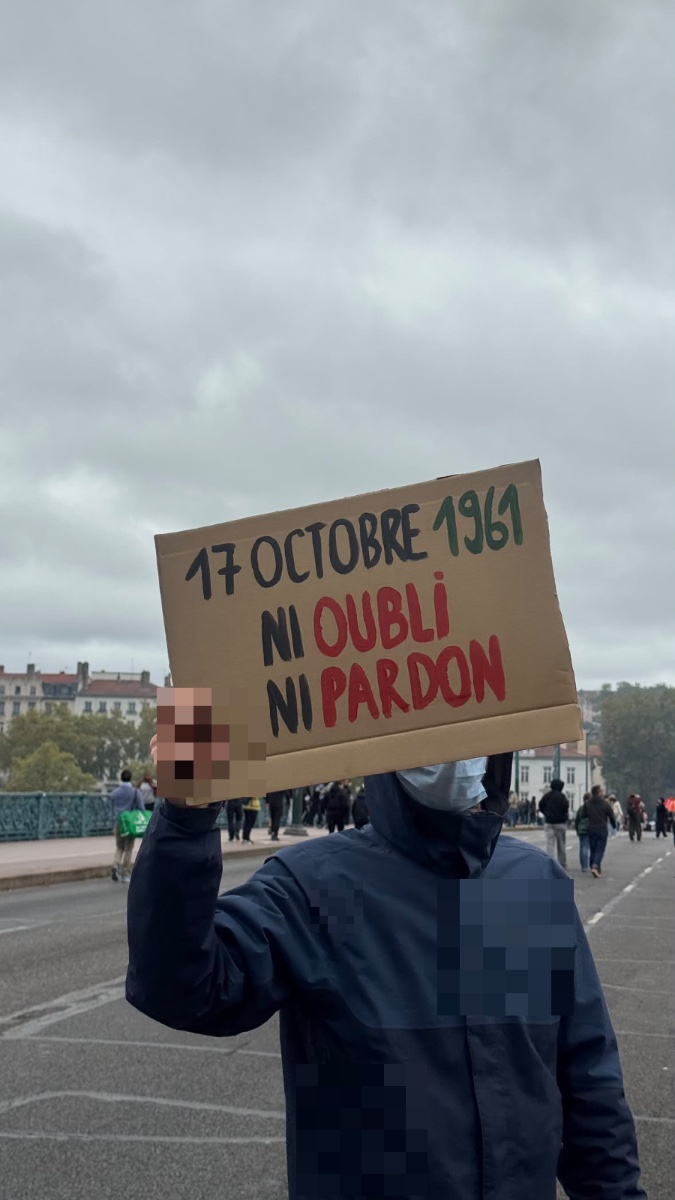 Pancarte « 17 octobre 1961 ni oubli ni pardon », Lyon (69), 17 octobre 2026