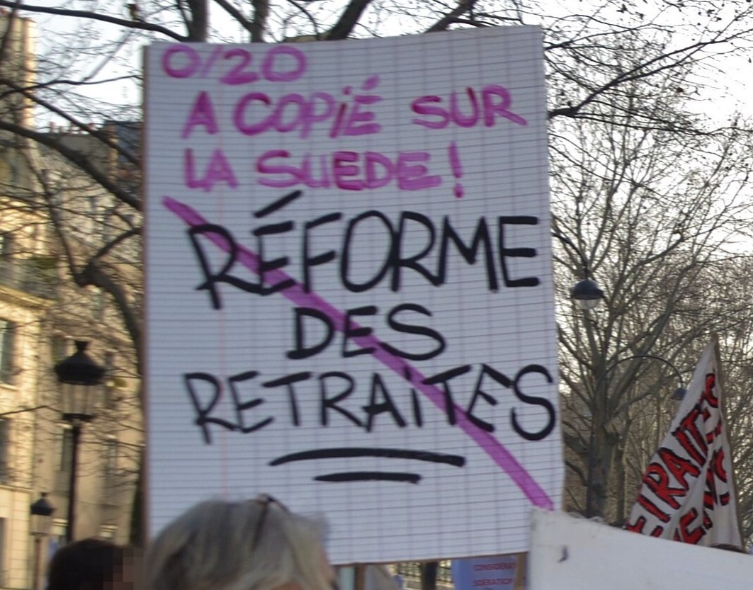 Pancarte « 0/20 A COPIÉ SUR LA SUEDE ! RÉFORME DES RETRAITES », Paris (75), 24 janvier 2020