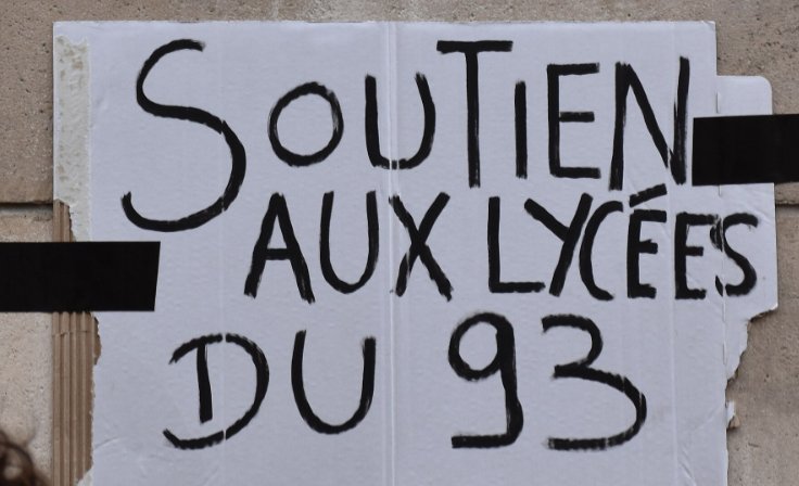 Pancarte « SOUTIEN AUX LYCÉES DU 93 », Paris (75), 2 octobre 2026