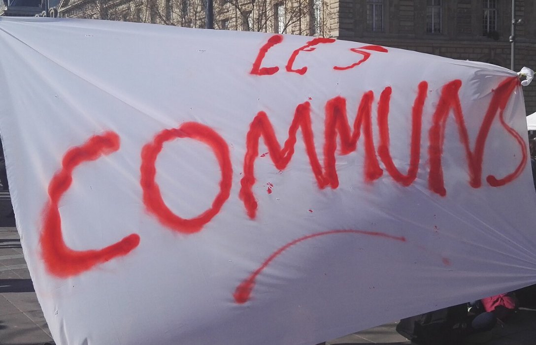 Pancarte « LES COMMUNS », Paris (75), 10 avril 2016