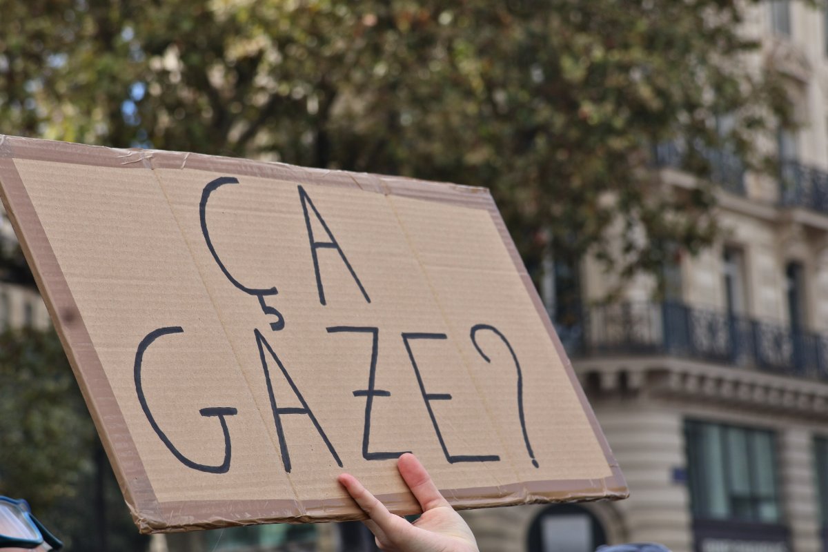 Pancarte « ÇA GAZE? », Paris (75), 17 octobre 2026