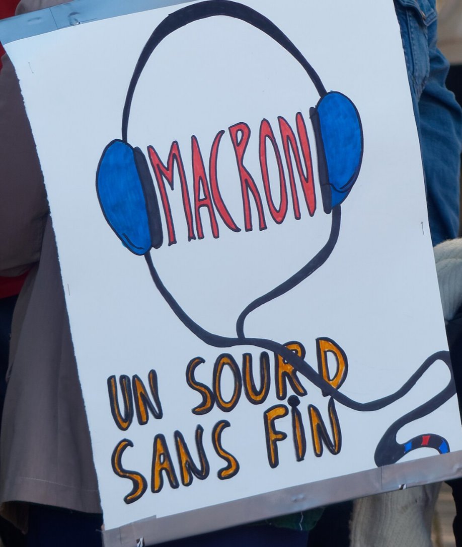 Pancarte « MACRON UN SOURD SANS FIN », Belfort (90), 10 septembre 2025
