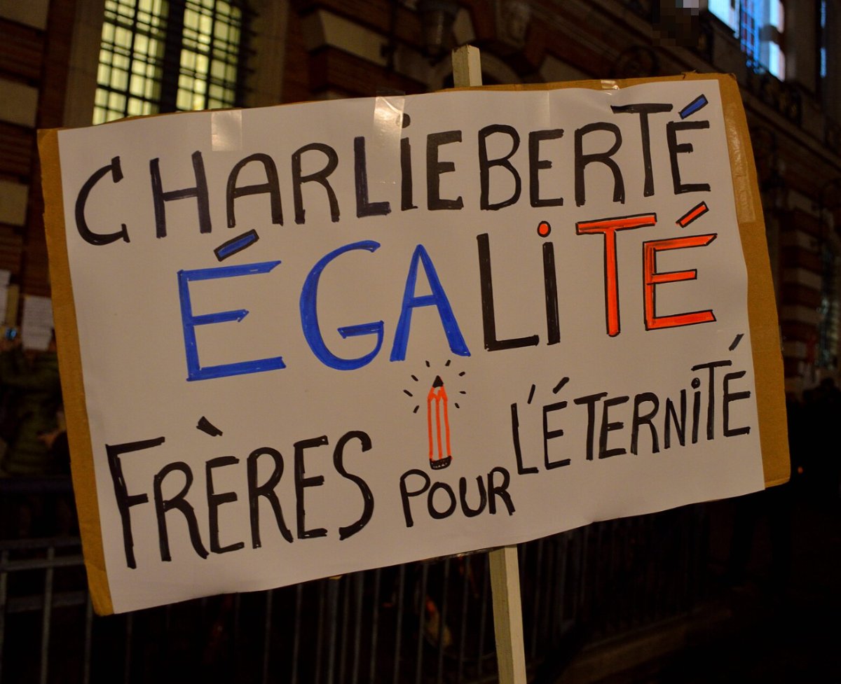Pancarte « CHARLIEBERTÉ ÉGALITÉ FRÈRES POUR L'ÉTERNITÉ », Toulouse (31), 10 janvier 2015