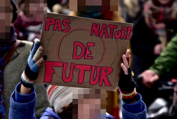 Pancarte « PAS NATURE DE FUTUR », Caen (14), 8 décembre 2018